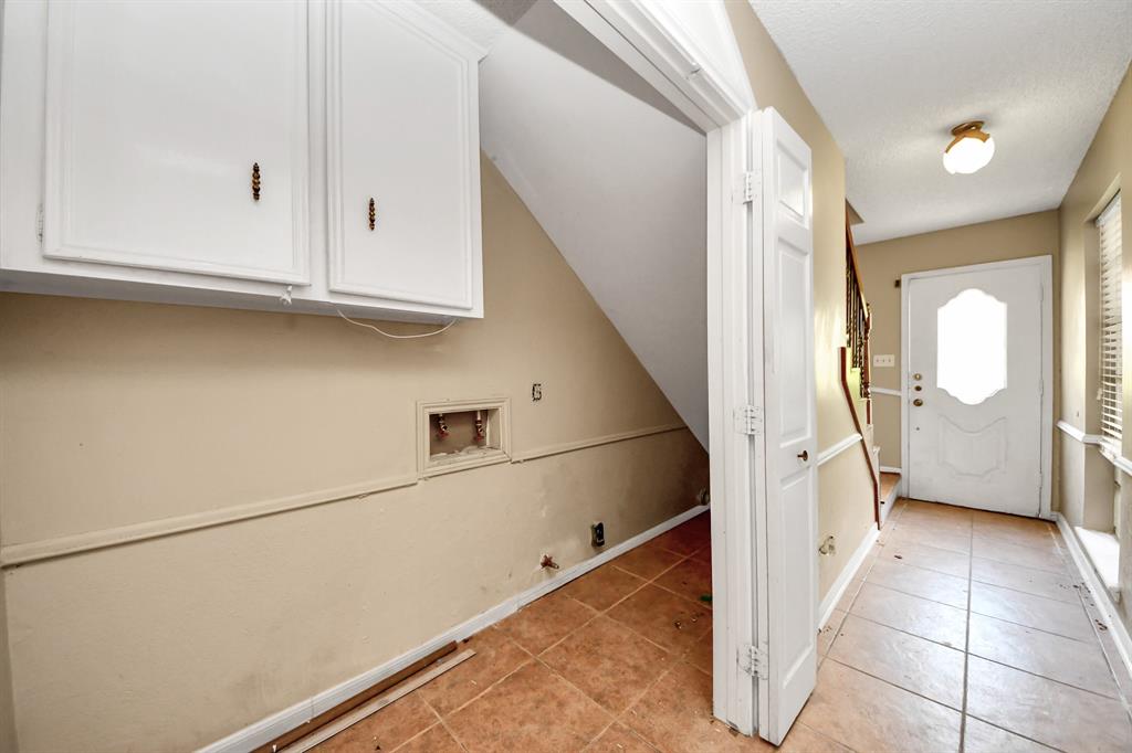 2002 Saddlecreek Drive, Houston, Texas image 32