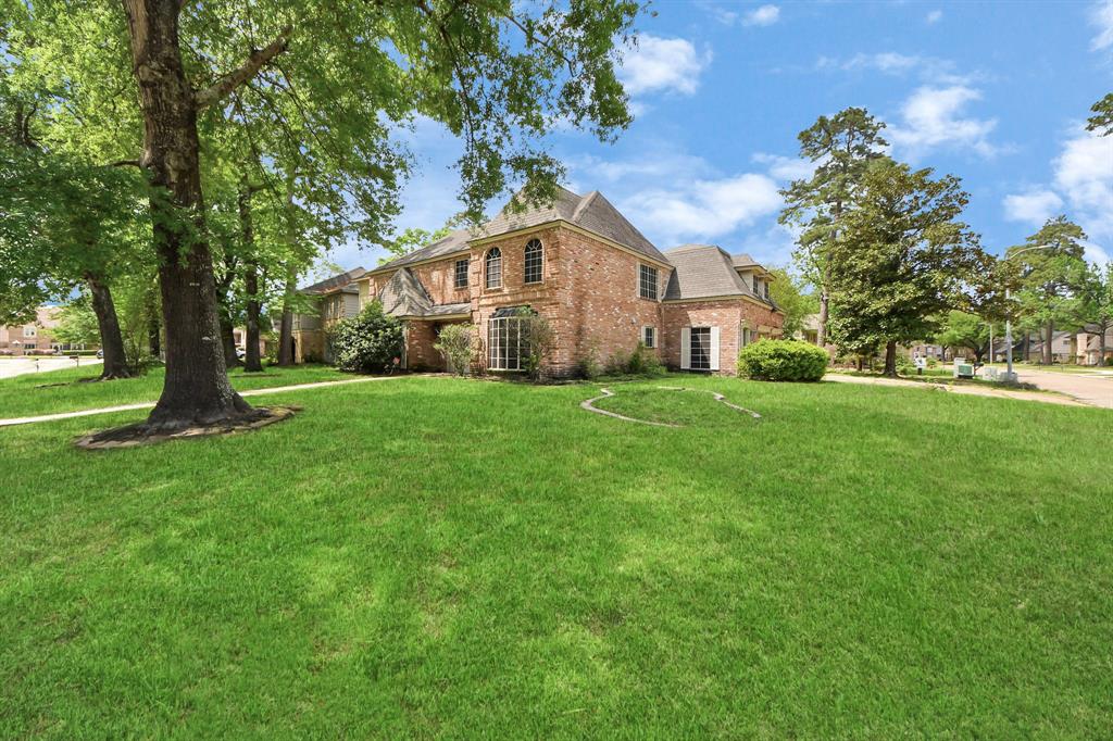2002 Saddlecreek Drive, Houston, Texas image 4