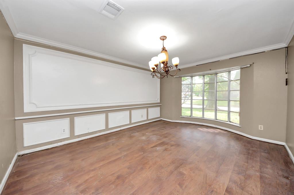 2002 Saddlecreek Drive, Houston, Texas image 14