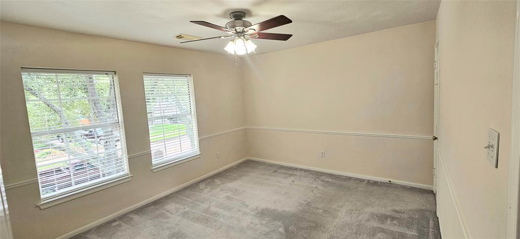 308 Woodstream Circle, Friendswood, Texas image 27