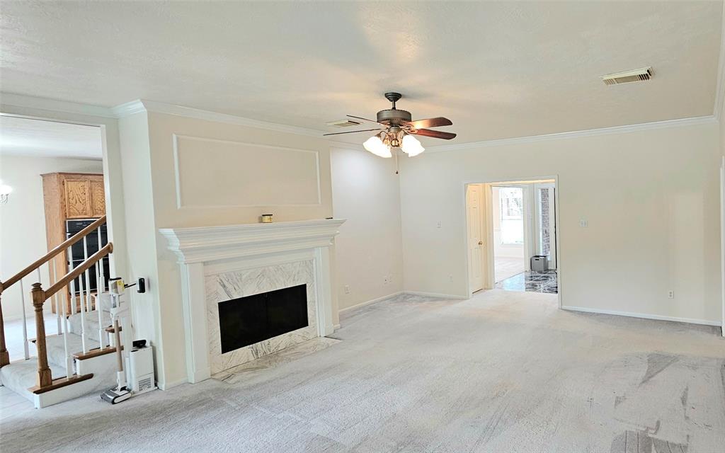 308 Woodstream Circle, Friendswood, Texas image 11