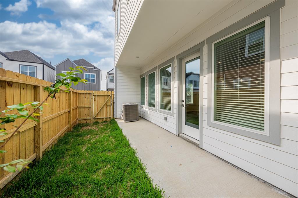 8402 Berry Green Lane