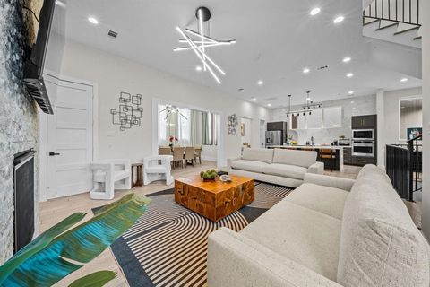 917 Thompson Street Houston TX 77007