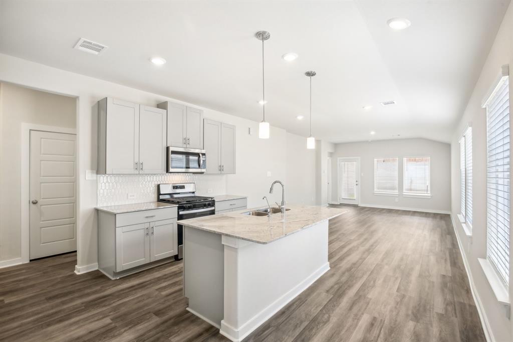 17913 Stone Terrace Court, Montgomery, Texas image 2
