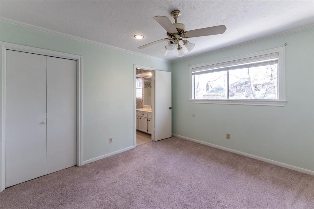 18 Village Hill Drive, Conroe, Texas image 24