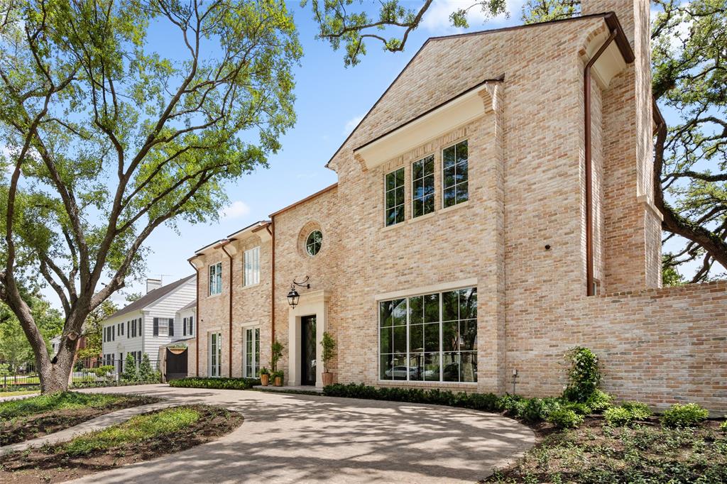 2525 Inwood Drive