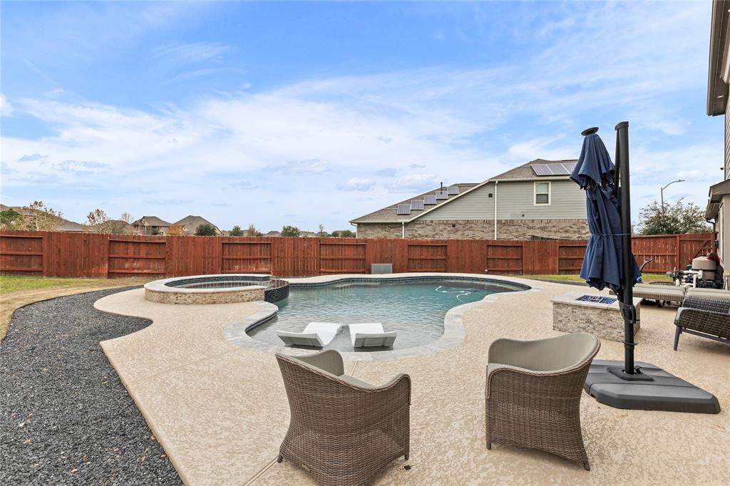 9502 Dancing Grass Drive, Richmond, Texas image 27