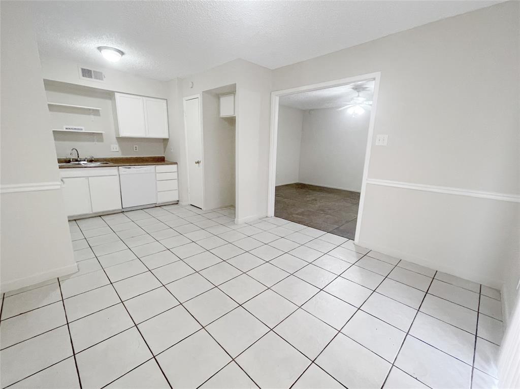 12023 Greenwood Forest Drive #B, Houston, Texas image 7