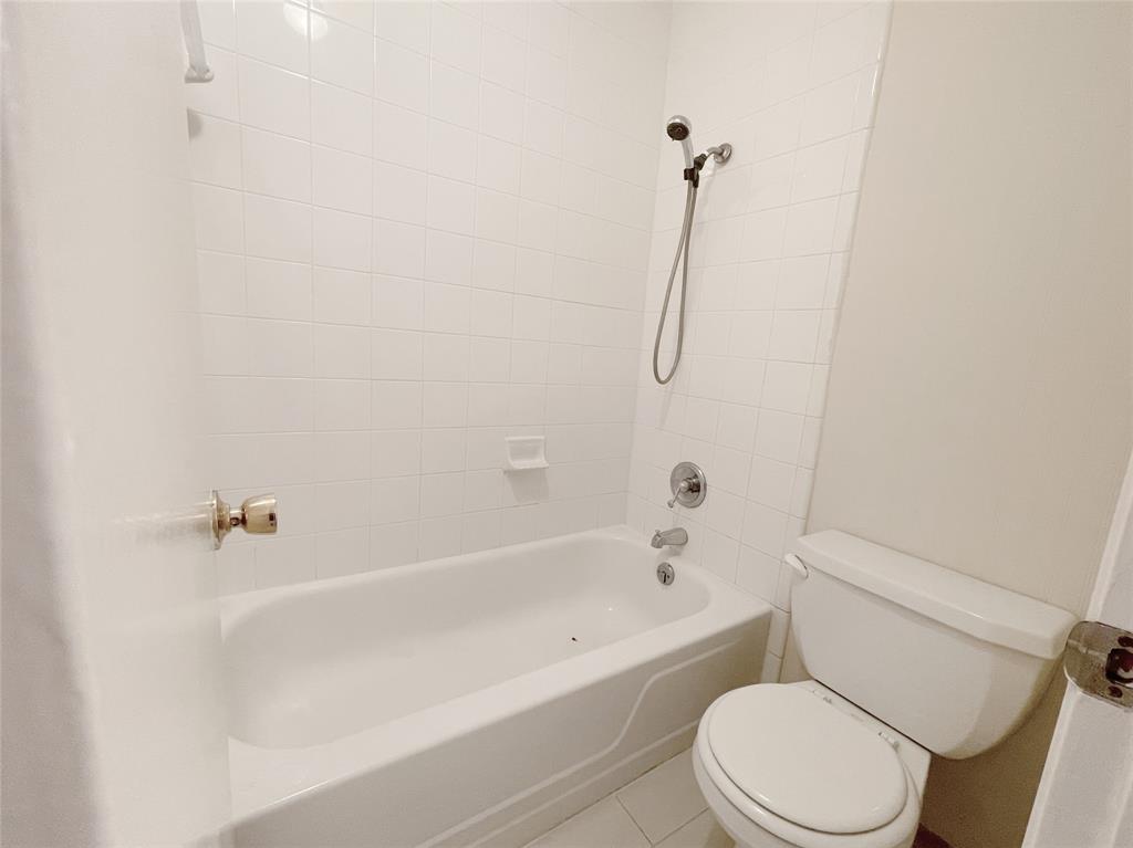 12023 Greenwood Forest Drive #B, Houston, Texas image 12
