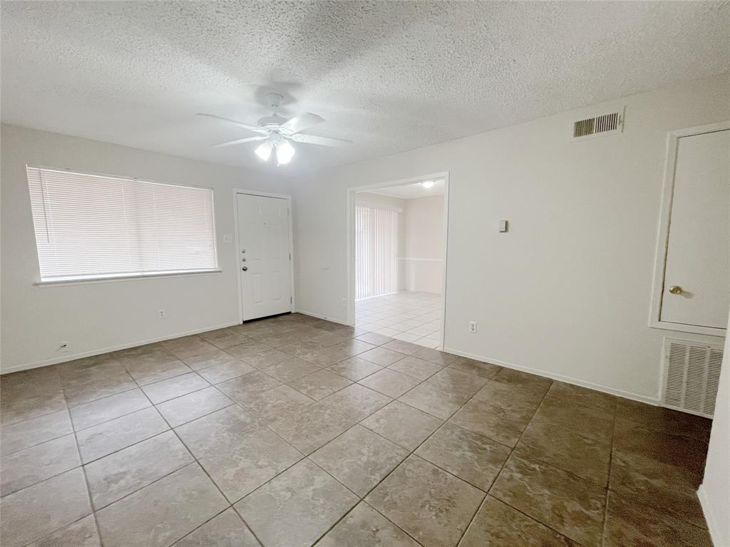 12023 Greenwood Forest Drive #B, Houston, Texas image 5