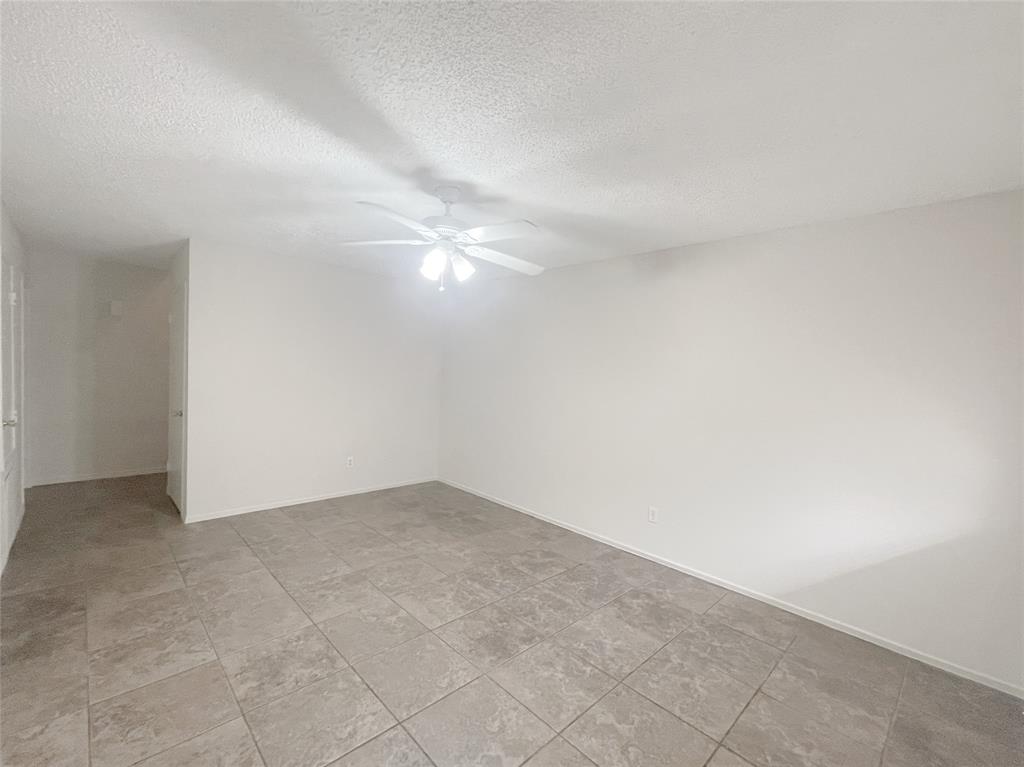 12023 Greenwood Forest Drive #B, Houston, Texas image 4
