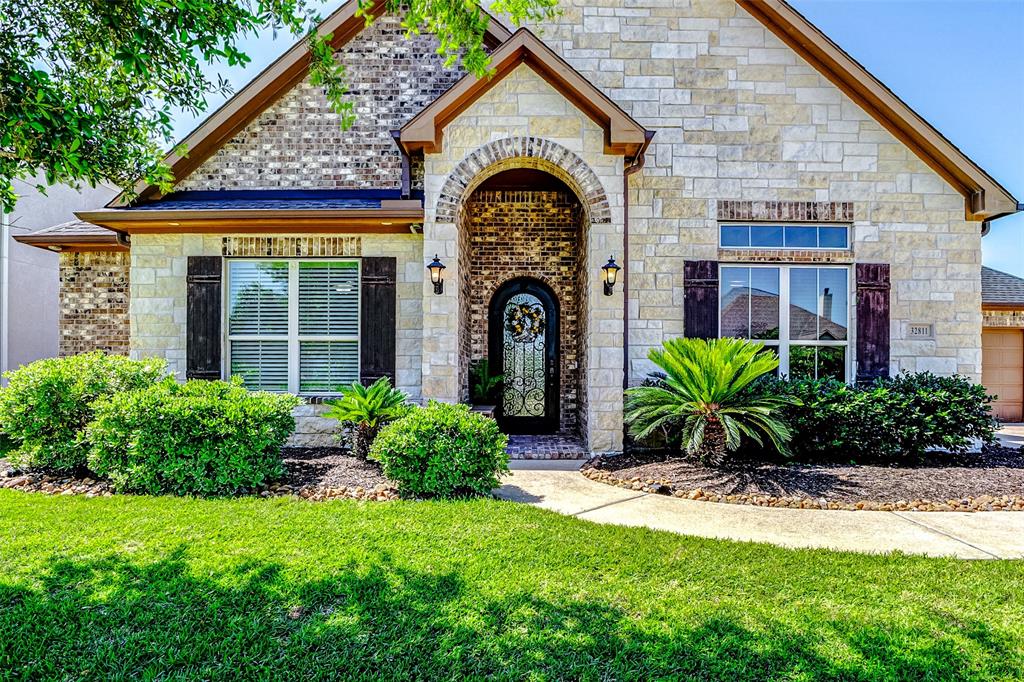 32811 Warbler Court, Fulshear, Texas image 4