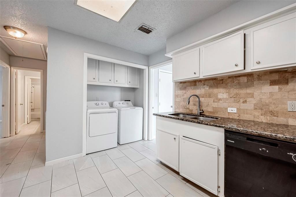 11526 Sands Point Drive, Houston, Texas image 7