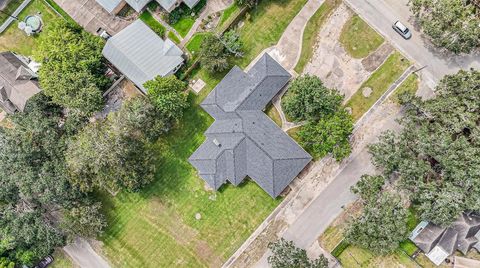 A home in Alvin