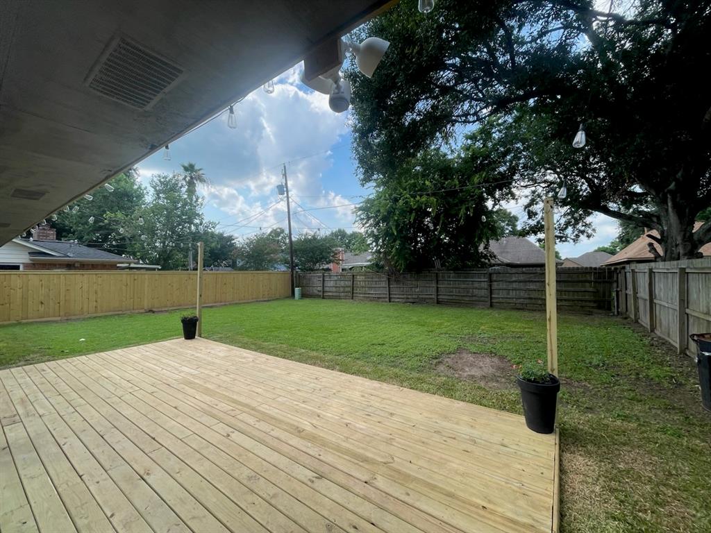 709 Noreda Street, Angleton, Texas image 10