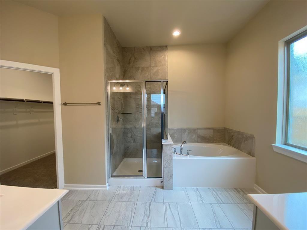 4711 Purple Fountain Drive, Rosenberg, Texas image 13