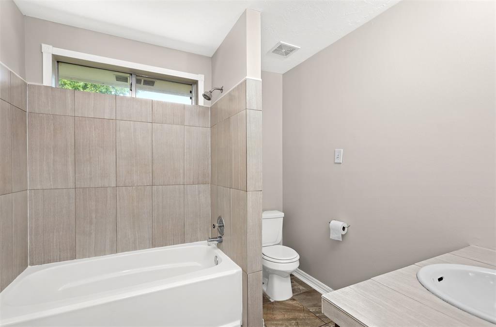4714 Hawthorne Street, Seabrook, Texas image 11