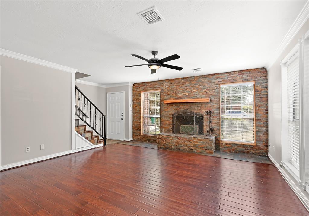4714 Hawthorne Street, Seabrook, Texas image 1