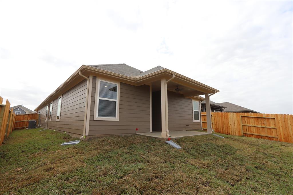 593 Copper Springs Drive, Magnolia, Texas image 5