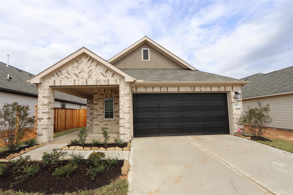 593 Copper Springs Drive, Magnolia, Texas image 1