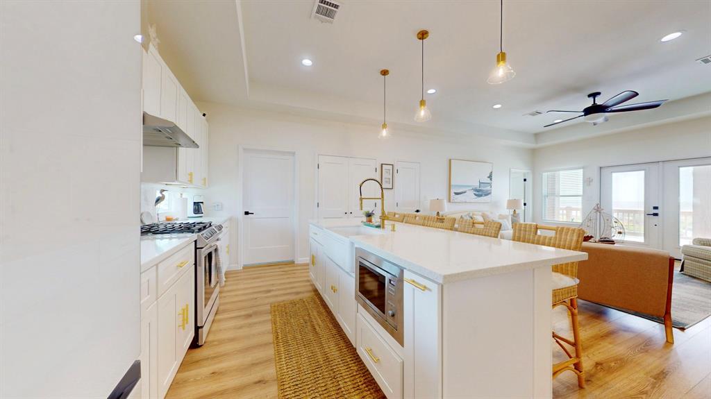 810 Casa Drive, Crystal Beach, Texas image 17