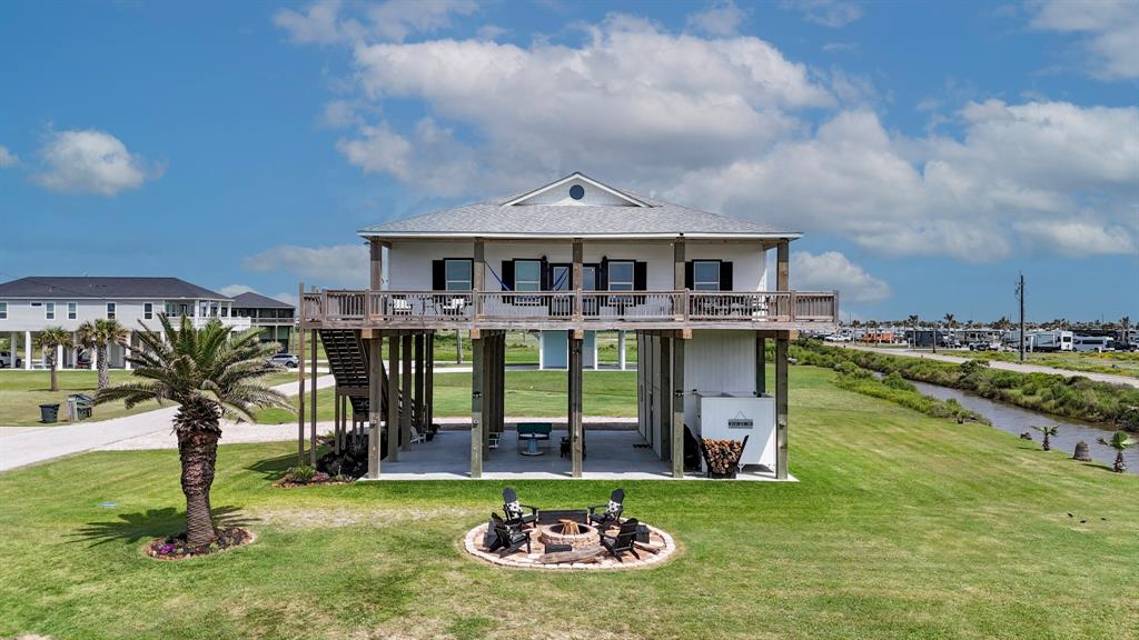 810 Casa Drive, Crystal Beach, Texas image 3