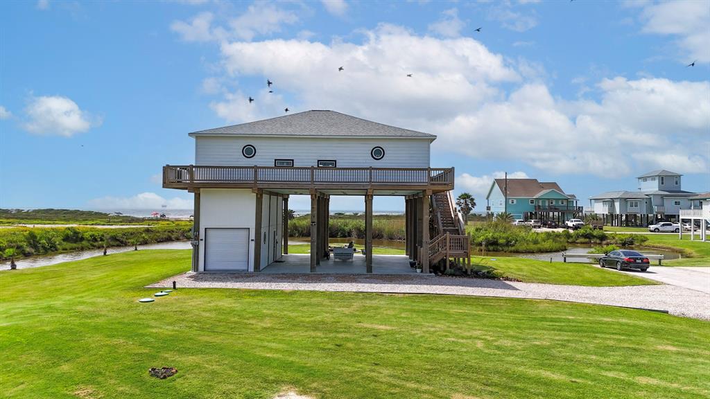 810 Casa Drive, Crystal Beach, Texas image 5