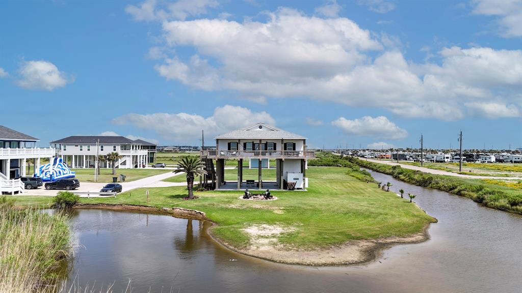 810 Casa Drive, Crystal Beach, Texas image 2