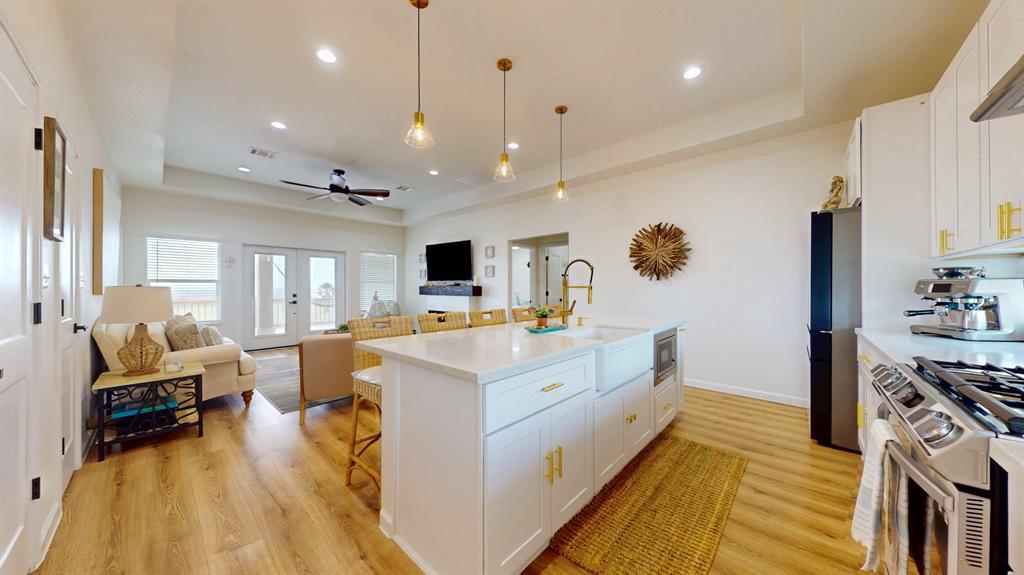 810 Casa Drive, Crystal Beach, Texas image 14