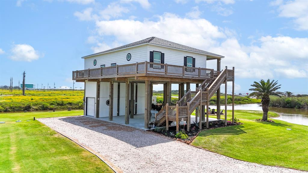 810 Casa Drive, Crystal Beach, Texas image 4