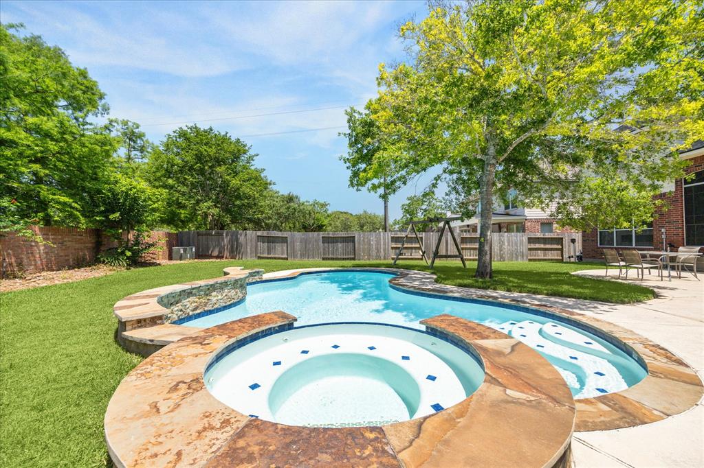 3119 Five Oaks Drive, Missouri City, Texas image 36