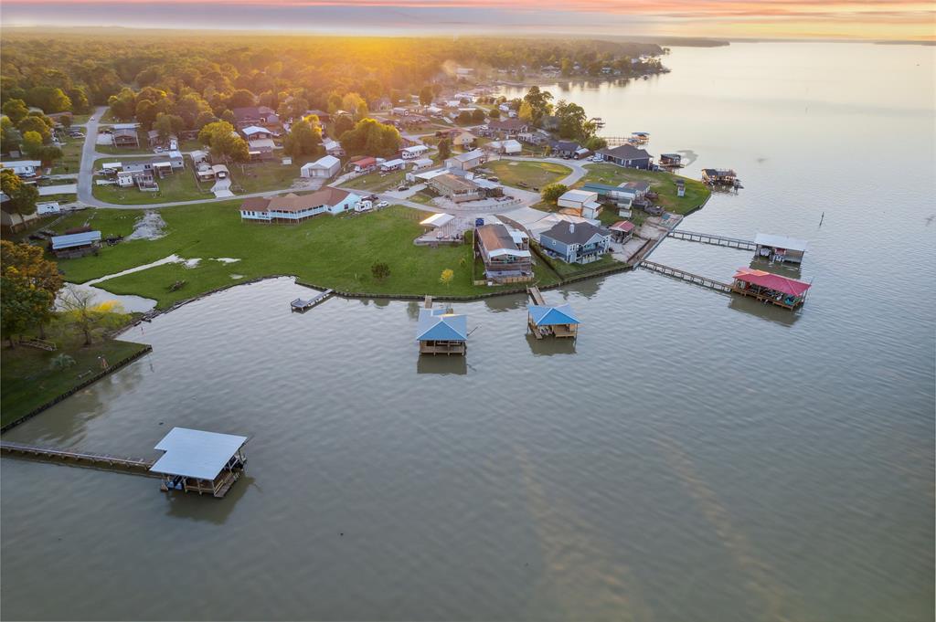 500 Lagoon Drive, Point Blank, Texas image 1