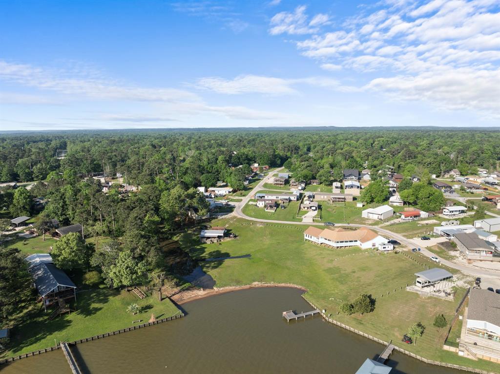 500 Lagoon Drive, Point Blank, Texas image 7