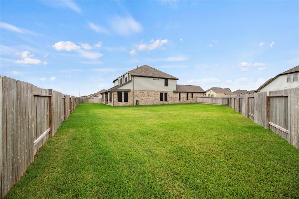 2203 Rustboro Drive, Richmond, Texas image 32