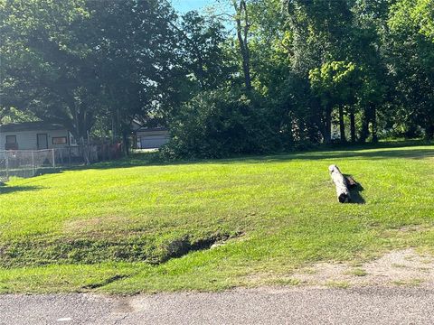 Photo of 0 St Clair Street, Houston, TX 77088 (MLS # 40573378)