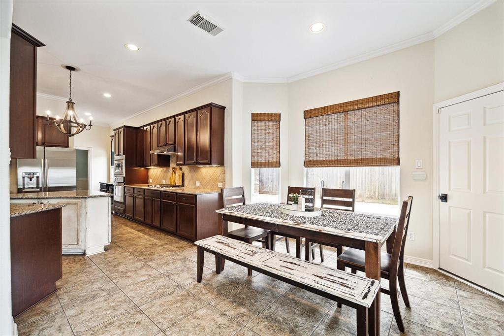 8718 Stowe Creek Lane, Missouri City, Texas image 15