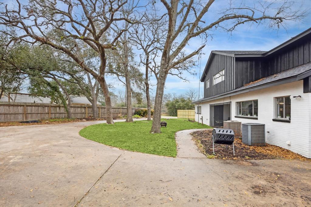 224 Lee Lane, Bellville, Texas image 24