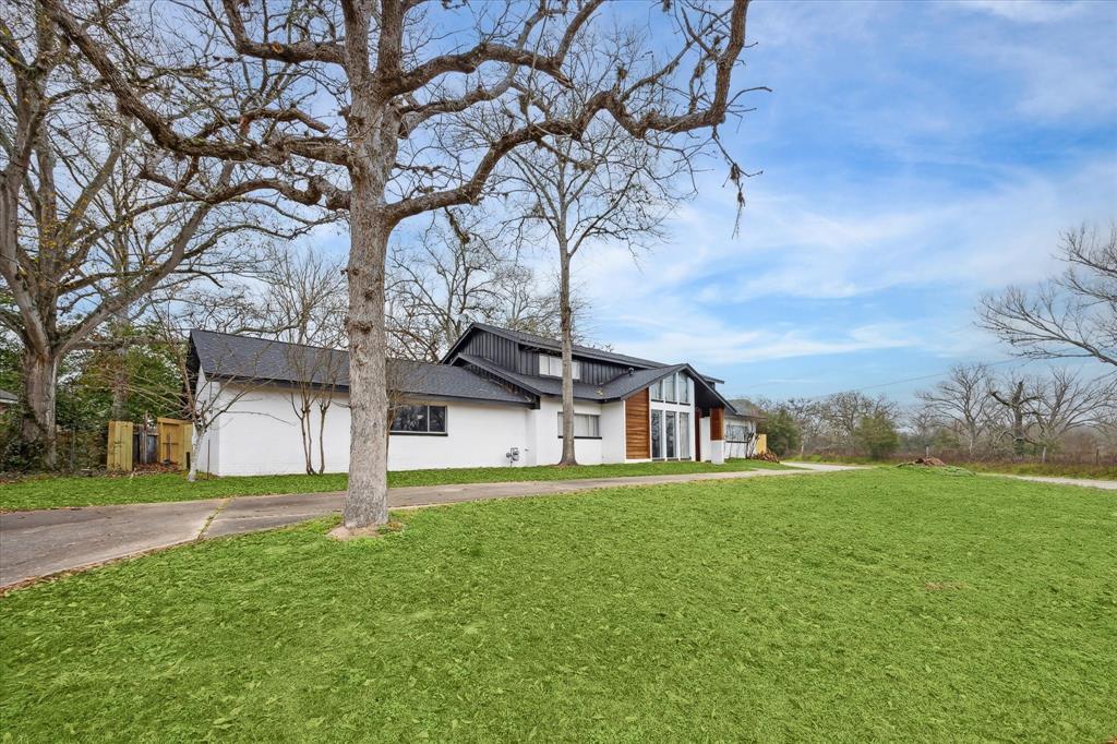 224 Lee Lane, Bellville, Texas image 3