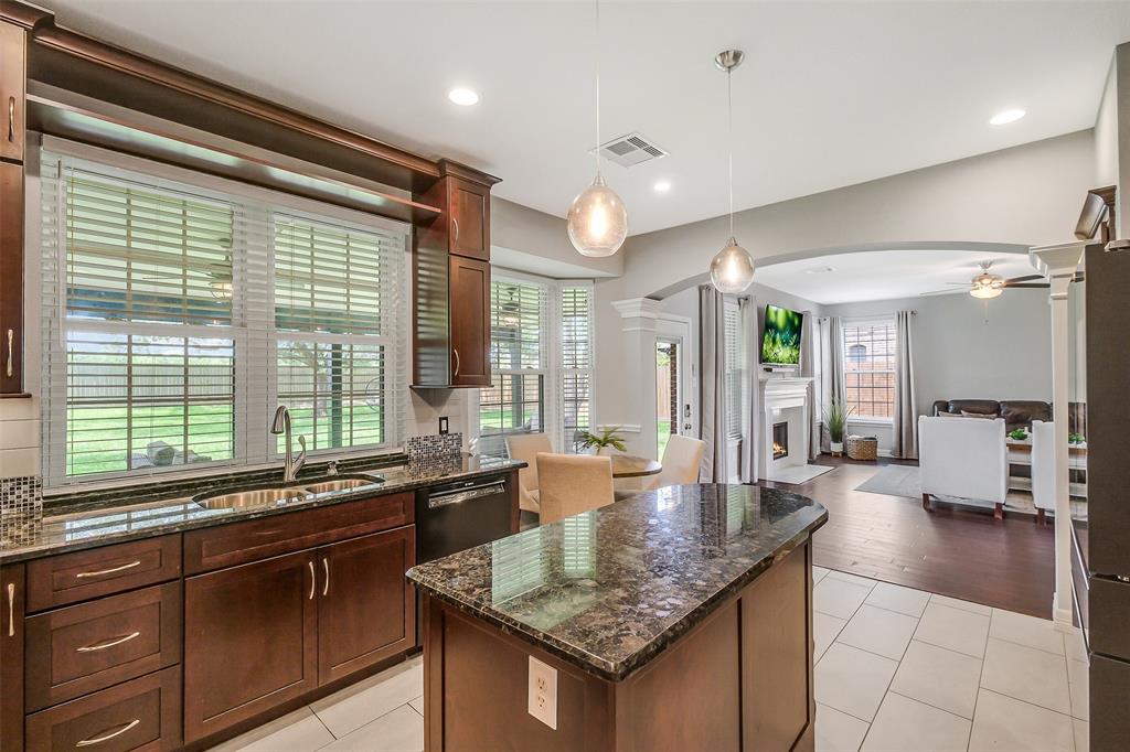1416 Blueberry Lane, Friendswood, Texas image 11