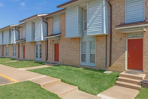 Condo For Rent - 2100 Southcrest Dr Dr<br/> Fort Worth, TX 76115