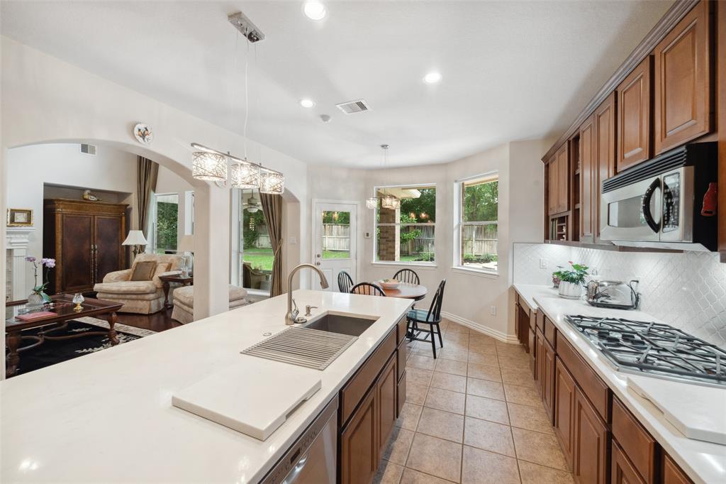 19 Beauty Bower Place, The Woodlands, Texas image 14