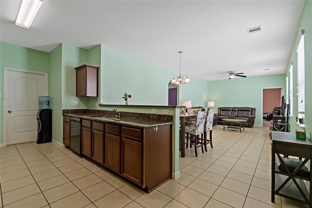6418 Bolinas Court, Rosharon, Texas image 2