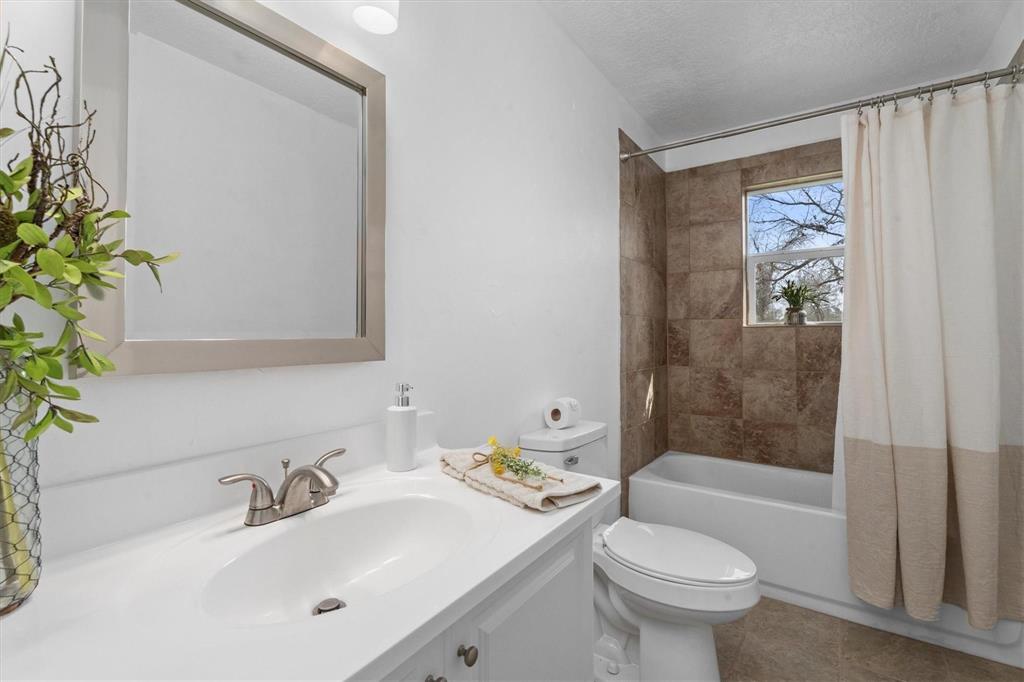 19302 Fisher Drive, Tomball, Texas image 34