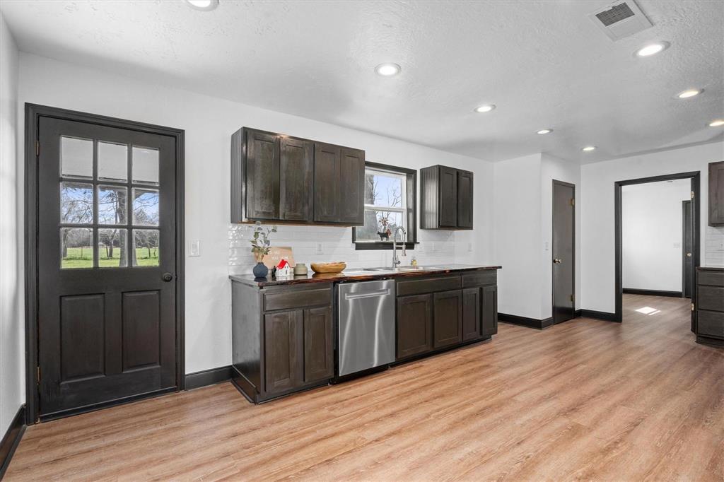 19302 Fisher Drive, Tomball, Texas image 12