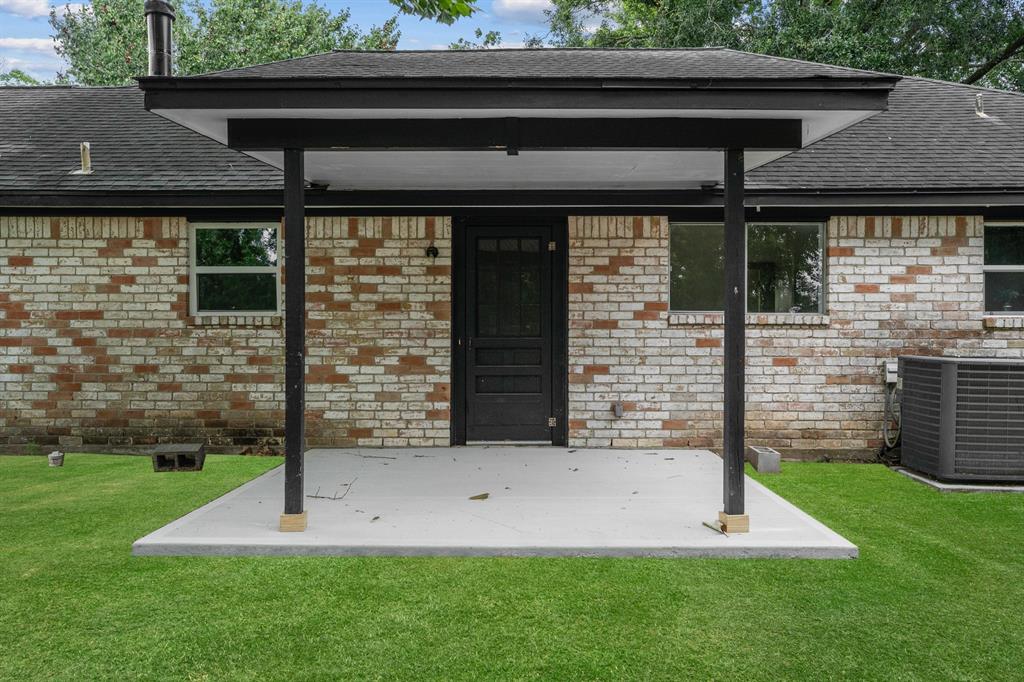 19302 Fisher Drive, Tomball, Texas image 36