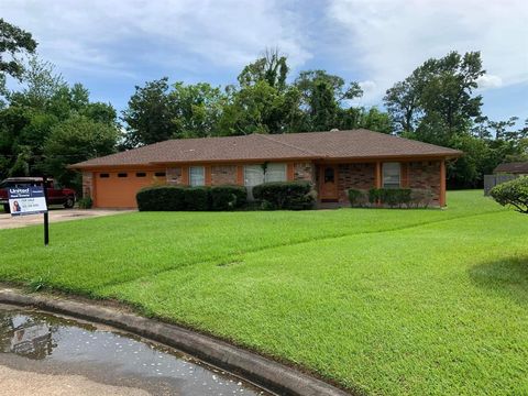 Photo of 2017 5th Street, Orange, TX 77630 (MLS # 44095801)