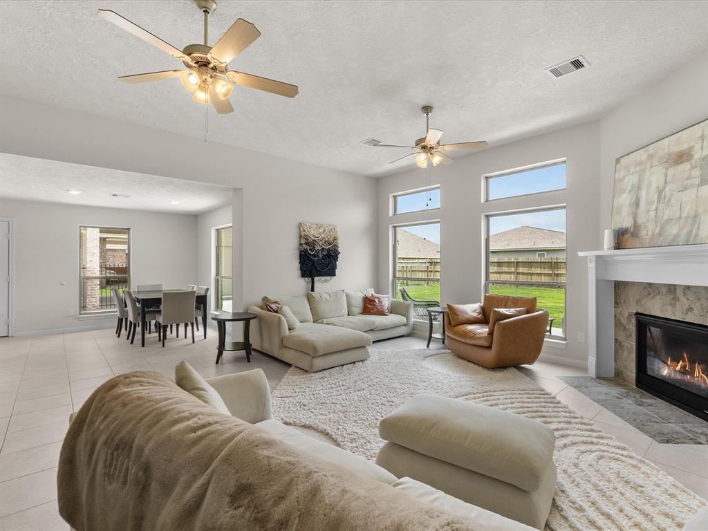 2114 Yarnell Road, Dickinson, Texas image 7
