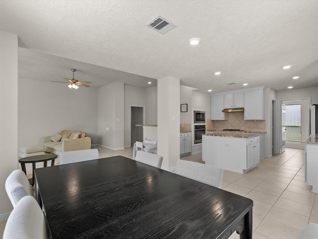 2114 Yarnell Road, Dickinson, Texas image 14
