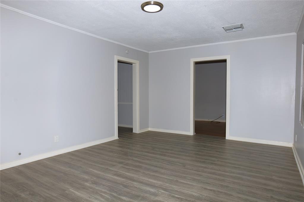 617 Hurst Street, Angleton, Texas image 4