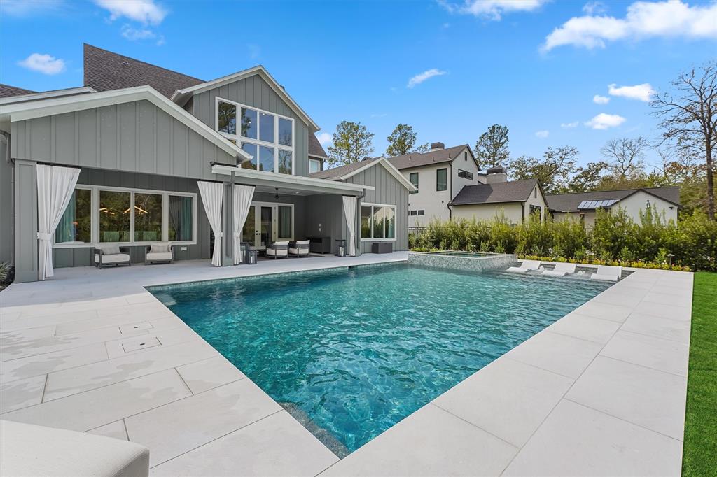 208 Heron Pointe Drive, Montgomery, Texas image 12